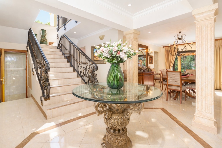 5 Bedroom Property for Sale in Caribbean Beach Club North West